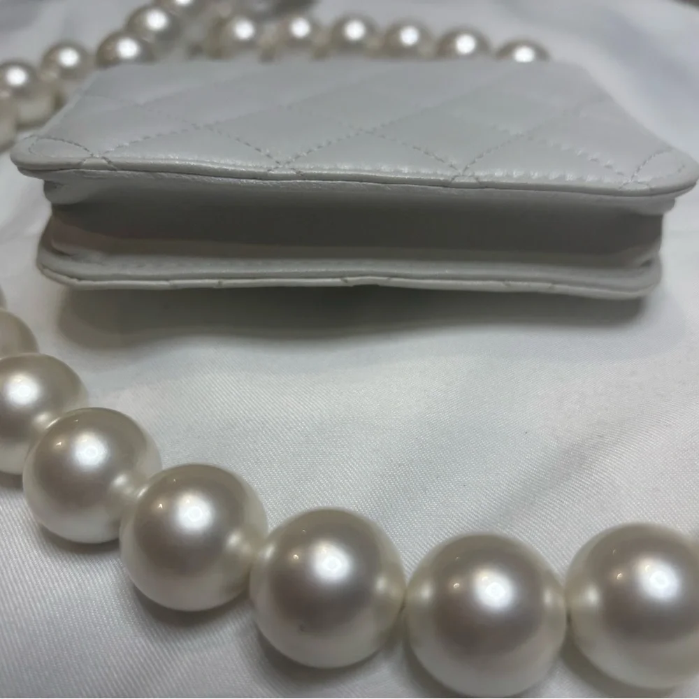 CHANEL MAXI PEARLS Clutch With Chain Bag